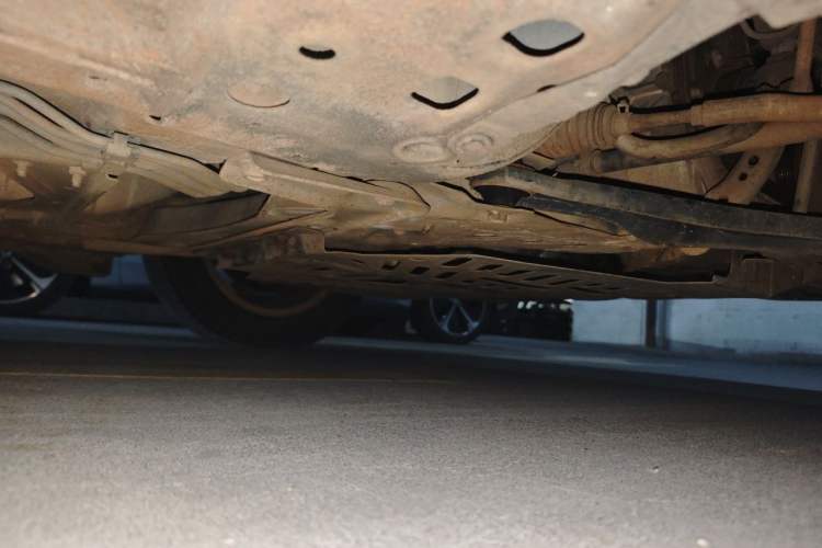 Used Nissan Sylphy 2012 Classic 1.6XE Manual Comfort Edition Chassis Front Right