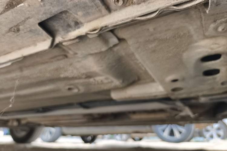 Used Nissan Sylphy 2012 Classic 1.6XE Manual Comfort Edition Chassis Front Right
