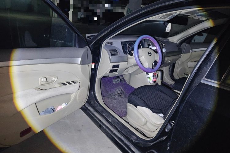Used Nissan Sylphy 2012 Classic 1.6XE Automatic Comfort Edition Driver Seat