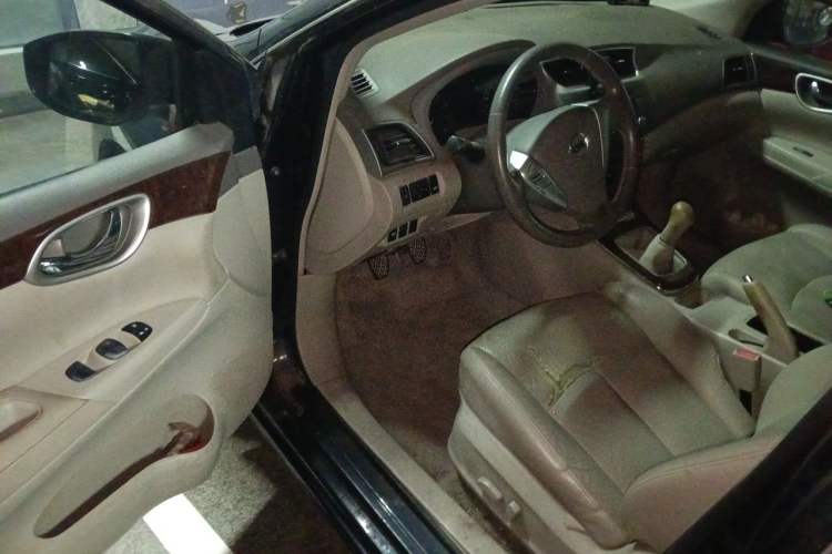 Used Nissan Sylphy 2012 1.6 XL Manual Luxury Edition Driver Seat