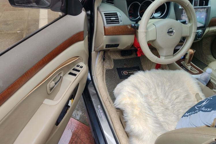 Used Nissan Sylphy 2012 Classic 1.6 XL Automatic Luxury Edition Driver Seat