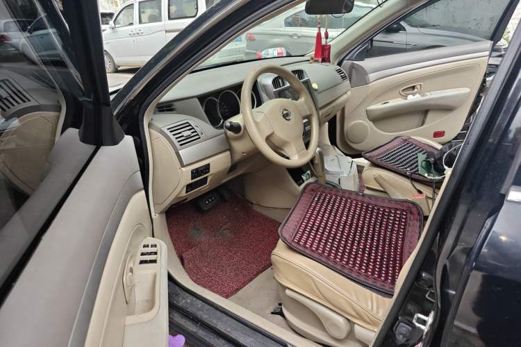 Used Nissan Sylphy 2012 Classic 1.6XE Automatic Comfort Edition Driver Seat
