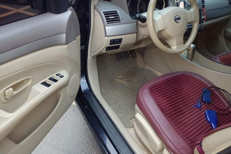 Used Nissan Sylphy 2012 Classic 1.6 XL Automatic Luxury Edition Driver Seat