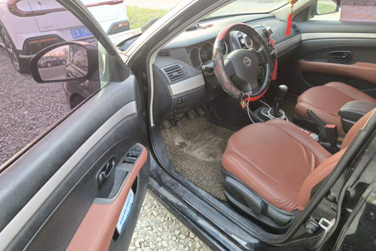 Used Nissan Sylphy 2012 Classic 1.6XE Manual Comfort Edition Driver Seat