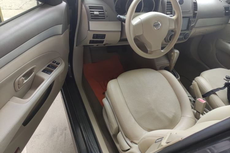 Used Nissan Sylphy 2012 Classic 1.6XE Automatic Comfort Edition Driver Seat