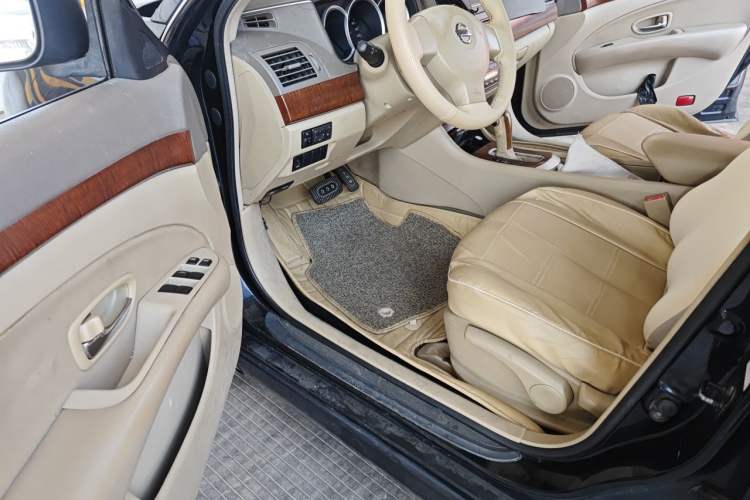 Used Nissan Sylphy 2012 Classic 1.6XE Automatic Comfort Edition Driver Seat