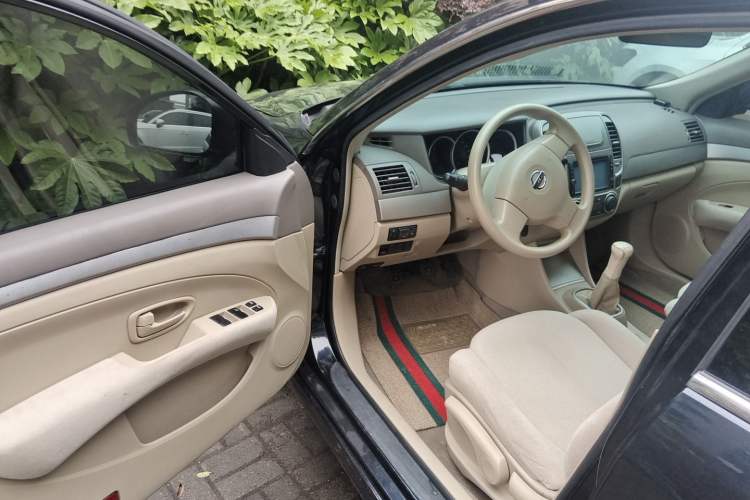 Used Nissan Sylphy 2012 Classic 1.6XE Manual Comfort Edition Driver Seat