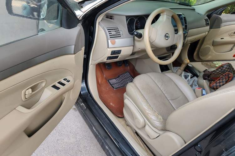 Used Nissan Sylphy 2012 Classic 1.6XL Manual Luxury Edition Driver Seat
