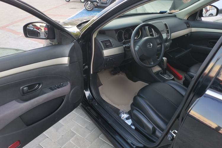 Used Nissan Sylphy 2012 Classic 1.6XE Automatic Comfort Edition Driver Seat