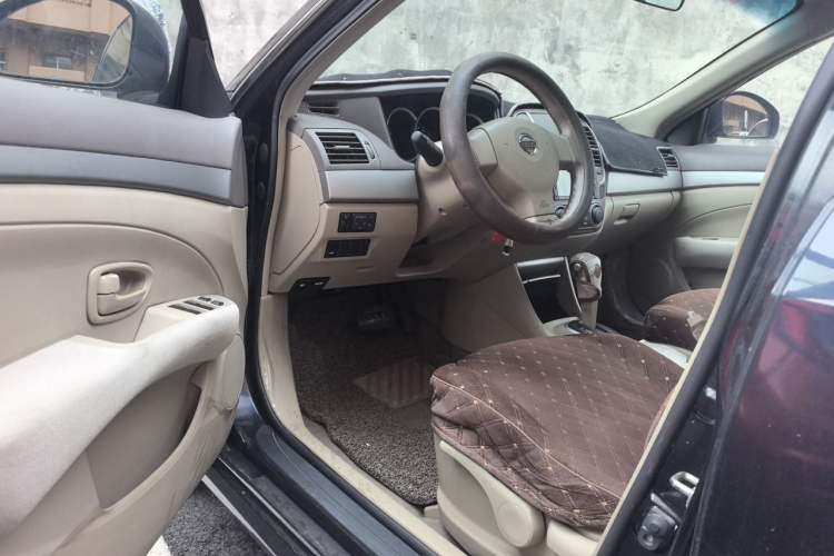 Used Nissan Sylphy 2012 Classic 1.6XE Automatic Comfort Edition Driver Seat