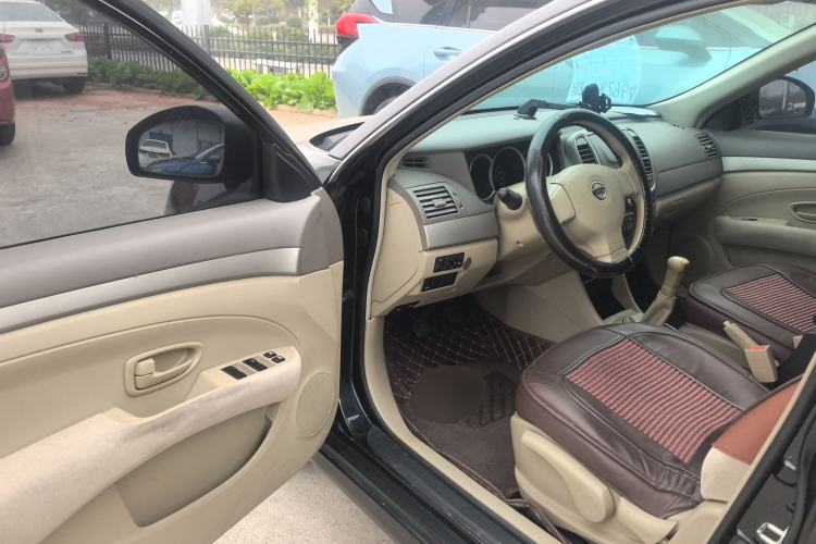 Used Nissan Sylphy 2012 Classic 1.6XE Manual Comfort Edition Driver Seat