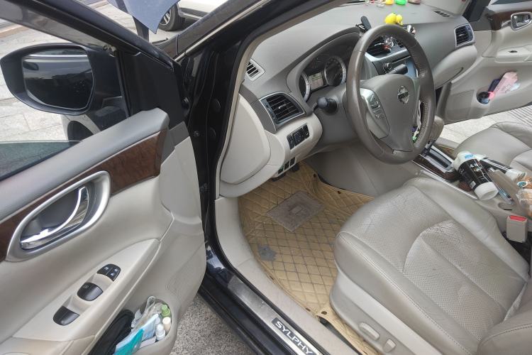 Used Nissan Sylphy 2012 1.8XL CVT Luxury Edition Driver Seat
