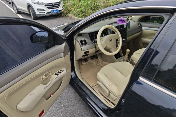 Used Nissan Sylphy 2012 Classic 1.6XE Manual Comfort Edition Driver Seat