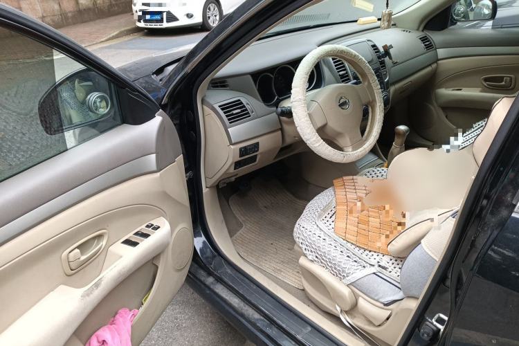Used Nissan Sylphy 2012 Classic 1.6XE Manual Comfort Edition Driver Seat