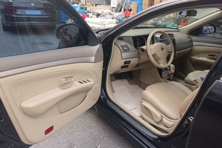 Used Nissan Sylphy 2012 Classic 1.6XE Automatic Comfort Edition Driver Seat