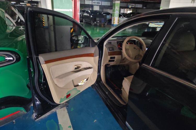 Used Nissan Sylphy 2012 Classic 1.6XE Manual Comfort Edition Driver Seat