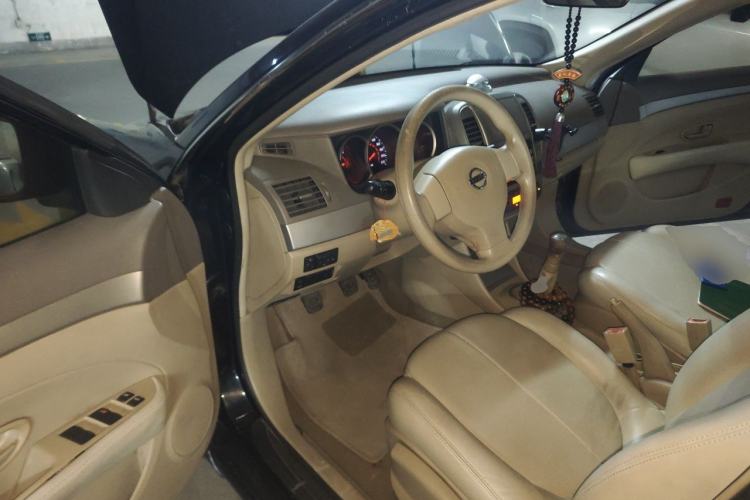Used Nissan Sylphy 2012 Classic 1.6XE Manual Comfort Edition Driver Seat