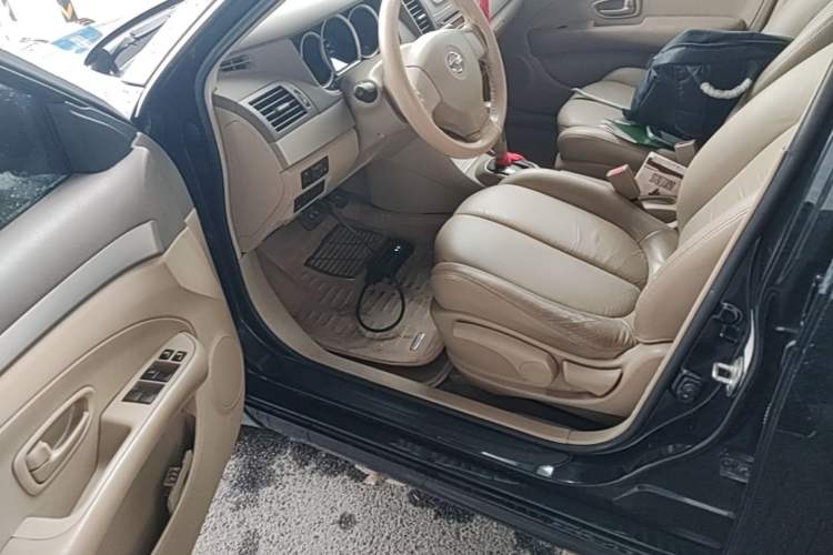 Used Nissan Sylphy 2012 Classic 1.6 XL Automatic Luxury Edition Driver Seat
