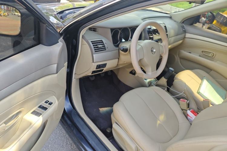 Used Nissan Sylphy 2012 Classic 1.6XE Manual Comfort Edition Driver Seat