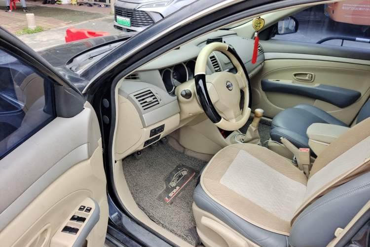 Used Nissan Sylphy 2012 Classic 1.6XE Manual Comfort Edition Driver Seat