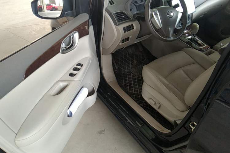Used Nissan Sylphy 2012 1.6 XL CVT Luxury Edition Driver Seat