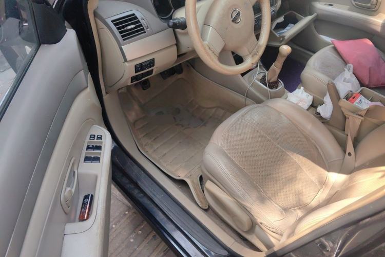 Used Nissan Sylphy 2012 Classic 1.6XE Manual Comfort Edition Driver Seat