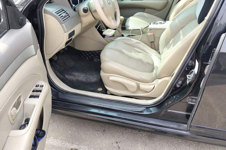 Used Nissan Sylphy 2012 Classic 1.6XL Manual Luxury Edition Driver Seat