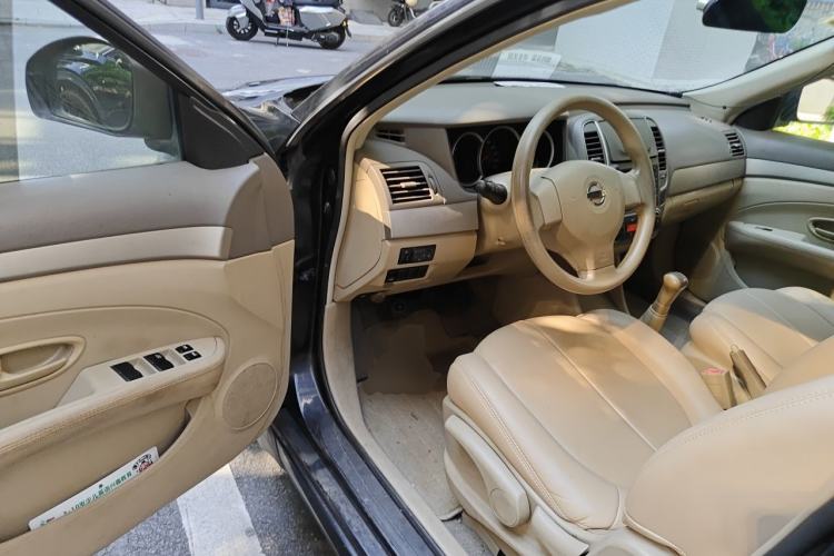 Used Nissan Sylphy 2012 Classic 1.6XE Manual Comfort Edition Driver Seat