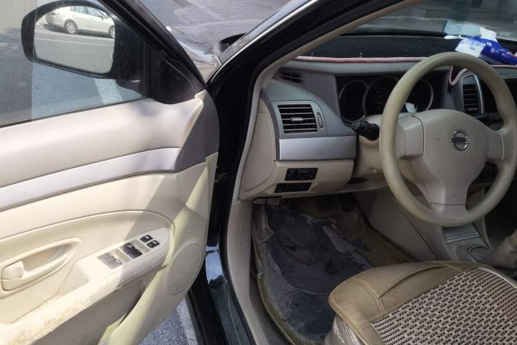 Used Nissan Sylphy 2012 Classic 1.6XE Manual Comfort Edition Driver Seat