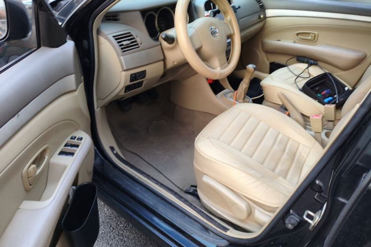 Used Nissan Sylphy 2012 Classic 1.6XE Manual Comfort Edition Driver Seat