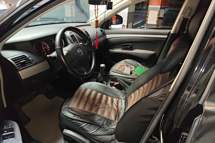 Used Nissan Sylphy 2012 Classic 1.6XE Manual Comfort Edition Driver Seat