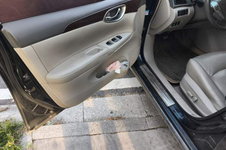 Used Nissan Sylphy 2012 1.6 XL Manual Luxury Edition Driver Seat