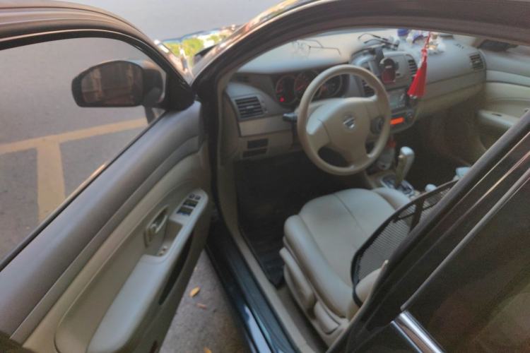 Used Nissan Sylphy 2012 Classic 1.6XE Automatic Comfort Edition Driver Seat
