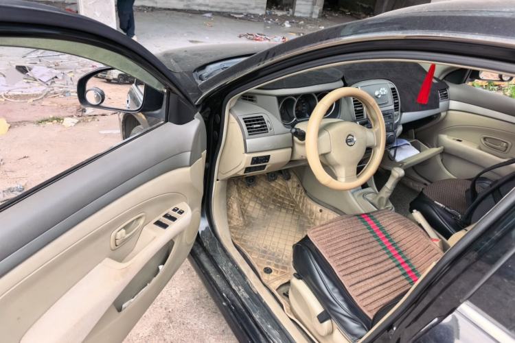 Used Nissan Sylphy 2012 Classic 1.6XE Manual Comfort Edition Driver Seat