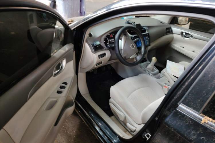 Used Nissan Sylphy 2012 1.6XE Manual Comfort Edition Driver Seat