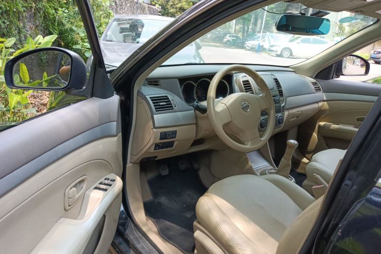 Used Nissan Sylphy 2012 Classic 1.6XE Manual Comfort Edition Driver Seat