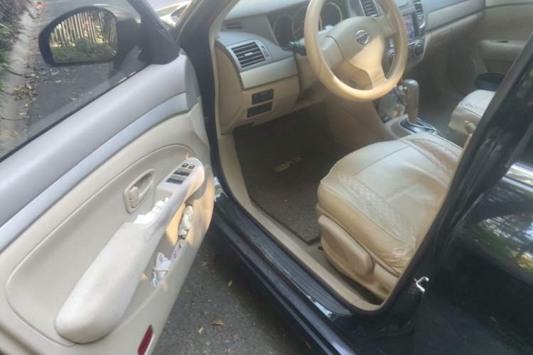 Used Nissan Sylphy 2012 Classic 1.6XE Automatic Comfort Edition Driver Seat
