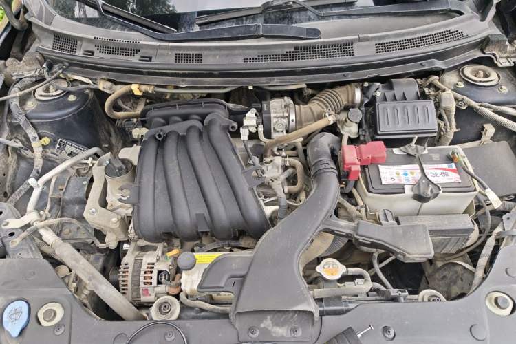 Used Nissan Sylphy 2012 Classic 1.6XE Manual Comfort Edition Engine Bay