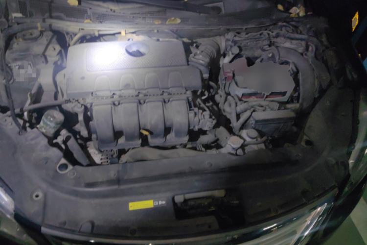 Used Nissan Sylphy 2012 1.8XL CVT Luxury Edition Engine Bay