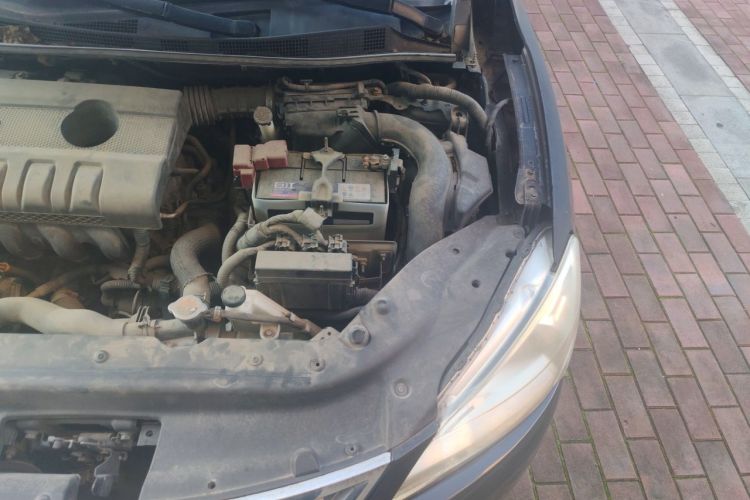 Used Nissan Sylphy 2012 1.6 XL CVT Luxury Edition Engine Bay Left