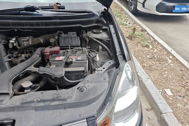 Used Nissan Sylphy 2012 Classic 1.6XE Automatic Comfort Edition Engine Bay Left