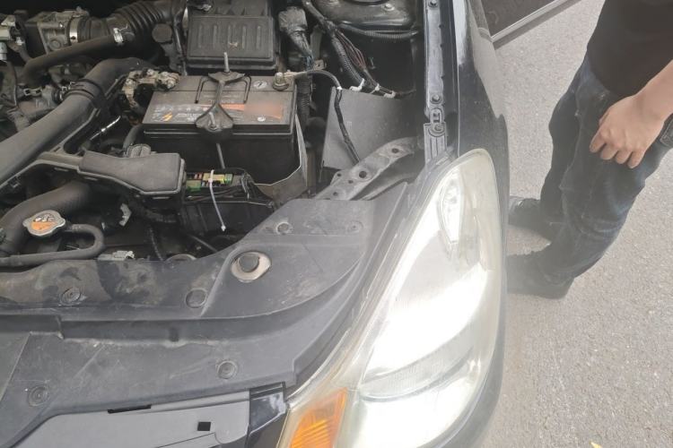 Used Nissan Sylphy 2012 Classic 1.6XE Automatic Comfort Edition Engine Bay Left