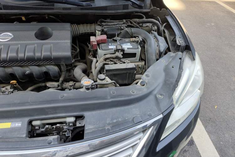Used Nissan Sylphy 2012 1.6 XL Manual Luxury Edition Engine Bay Left