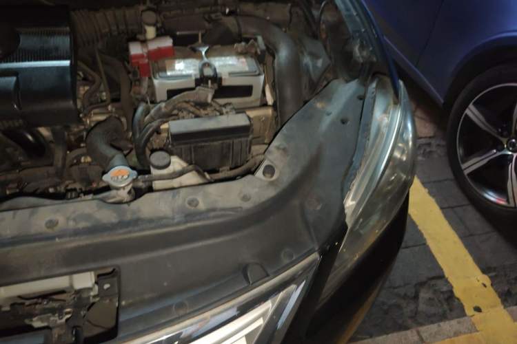 Used Nissan Sylphy 2012 1.6 XL CVT Luxury Edition Engine Bay Left