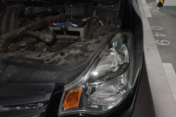 Used Nissan Sylphy 2012 Classic 1.6XE Manual Comfort Edition Engine Bay Left