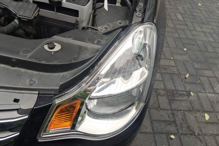 Used Nissan Sylphy 2012 Classic 1.6XE Manual Comfort Edition Engine Bay Left