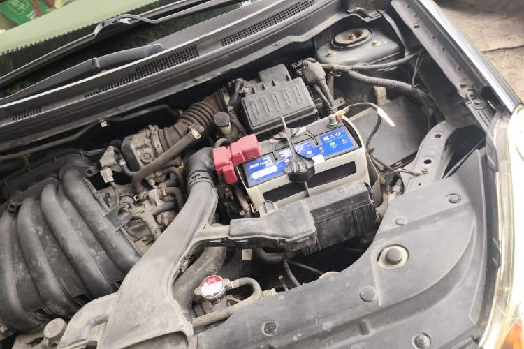 Used Nissan Sylphy 2012 Classic 1.6XE Automatic Comfort Edition Engine Bay Left