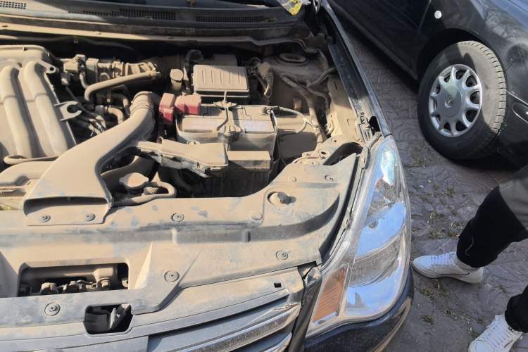 Used Nissan Sylphy 2012 Classic 1.6XE Manual Comfort Edition Engine Bay Left