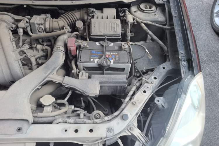 Used Nissan Sylphy 2012 Classic 1.6XE Automatic Comfort Edition Engine Bay Left