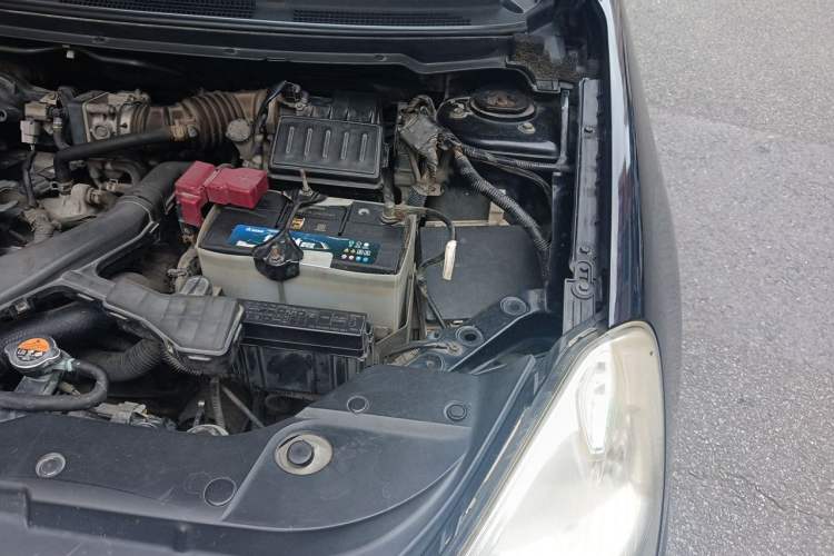 Used Nissan Sylphy 2012 Classic 1.6XE Automatic Comfort Edition Engine Bay Left
